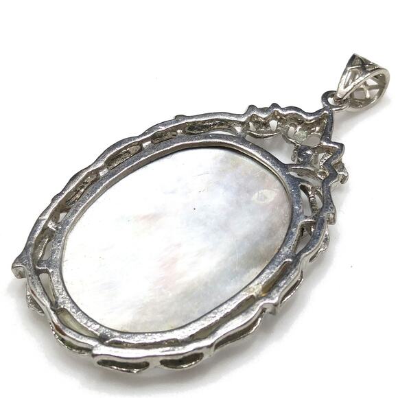 Cameo Abalone Shell Pendant, Three Rhinestones, 1970s Vintage Jewelry - Picture 6 of 10